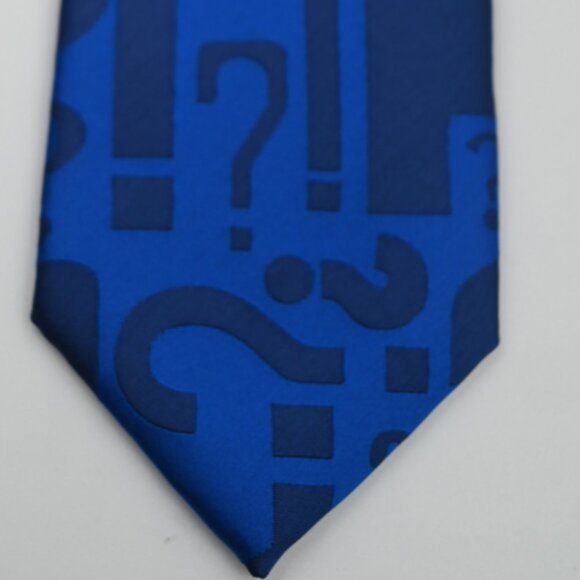 NEW Jeopardy! TV Game Show Man's Question Mark Neck Tie Blue 3x60 Inches - Picture 1 of 5